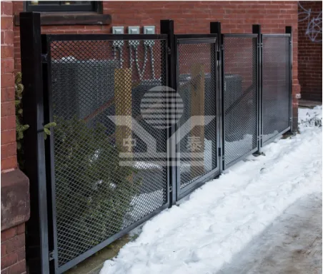 portable retractable fence
