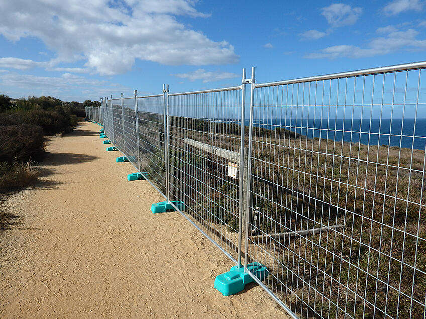 temporary fence for construction site